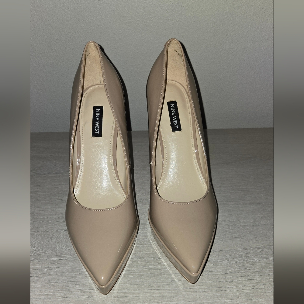 NWOT| Nine West| Women's Nude Heels
